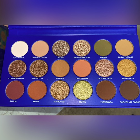 🤎NEW🤎 TRESLUCE LA FLOR DE MEXICO SHADOW PALETTE - Picture 3 of 6